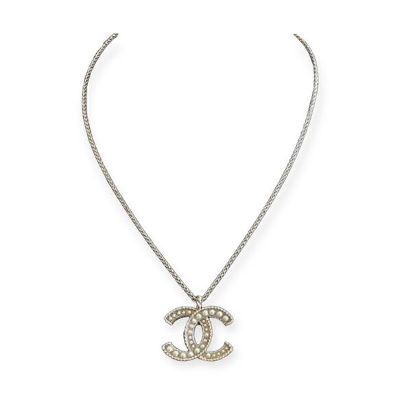 CHANEL CC Gold Pearl Pendant Necklace, Authentic - Picture 6 of 13